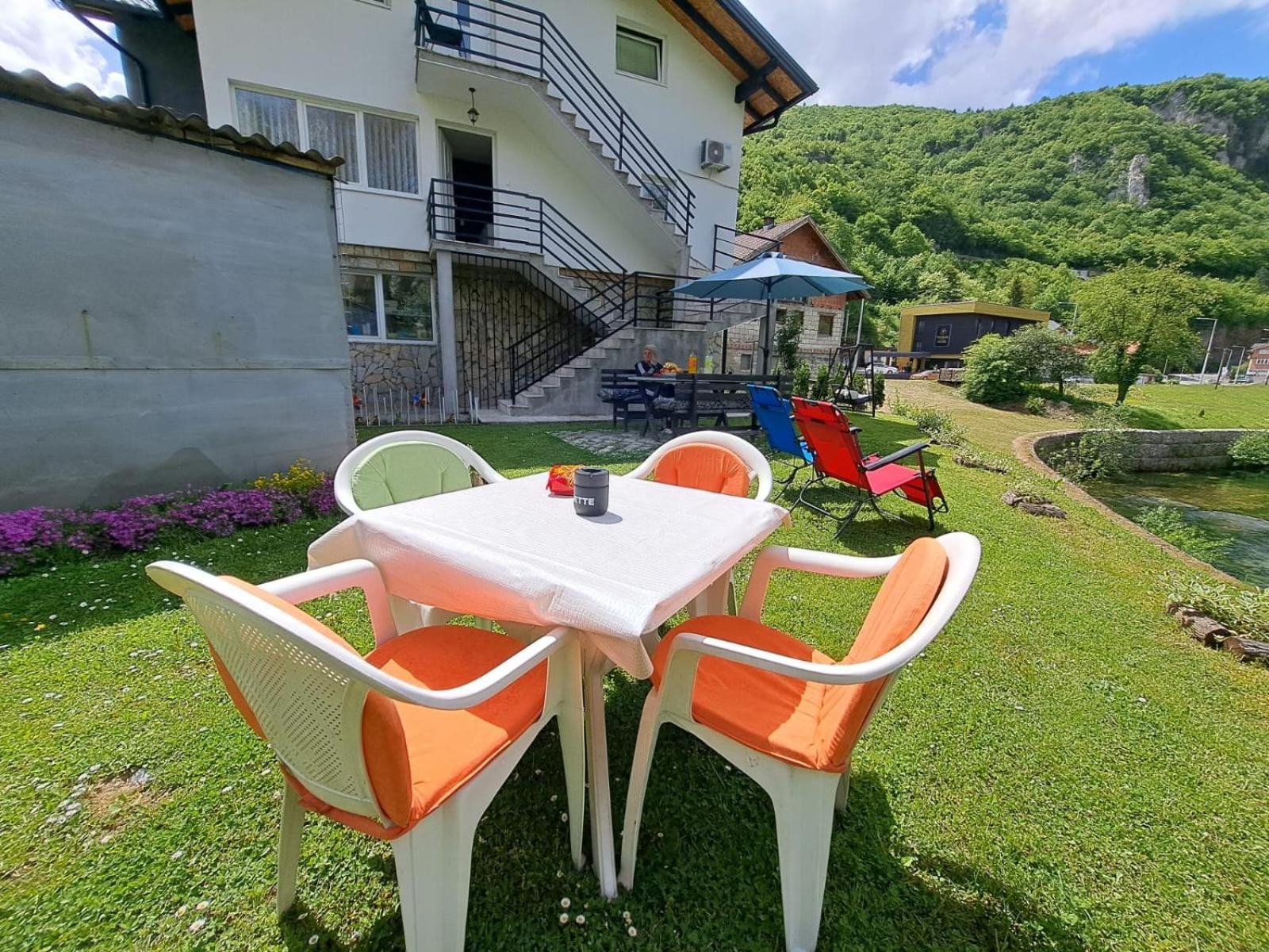 Bed and Breakfast Sobe Zizi Jajce Zewnętrze zdjęcie
