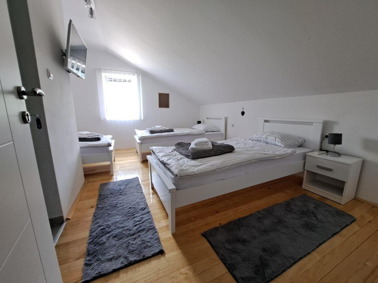 Bed and Breakfast Sobe Zizi Jajce Zewnętrze zdjęcie