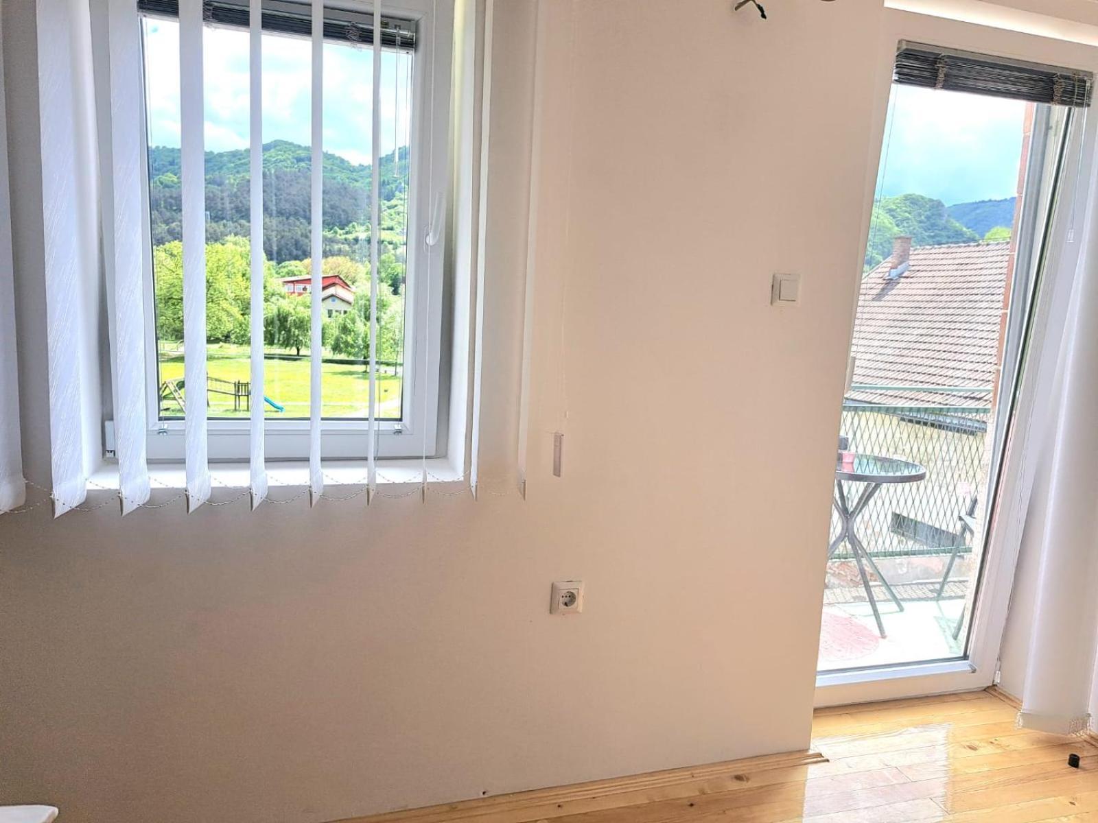 Bed and Breakfast Sobe Zizi Jajce Zewnętrze zdjęcie