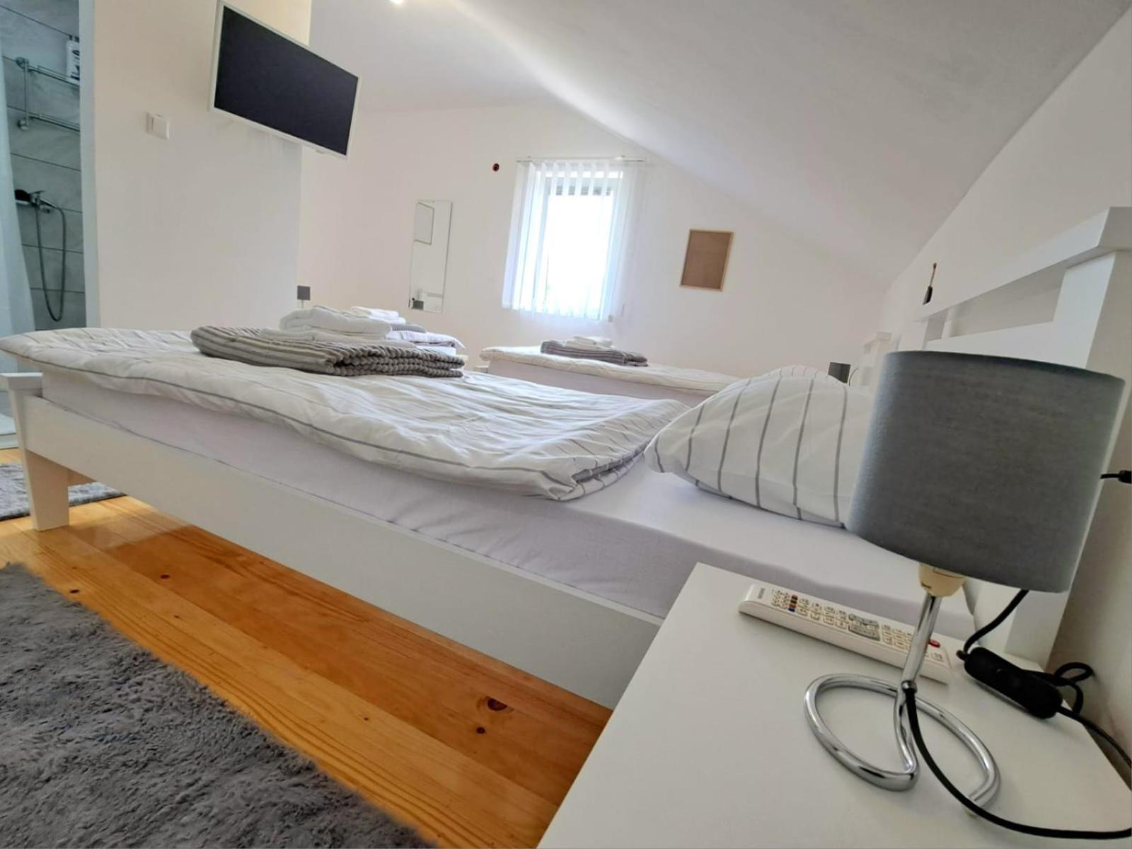 Bed and Breakfast Sobe Zizi Jajce Zewnętrze zdjęcie