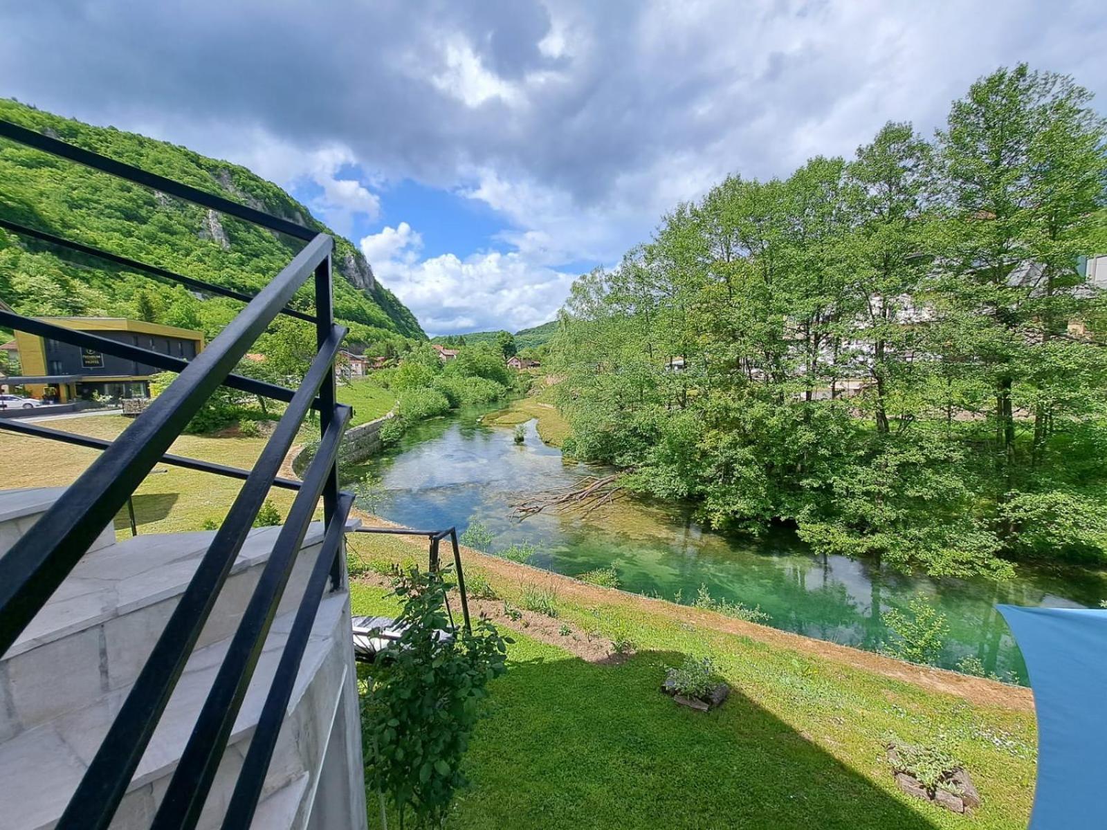 Bed and Breakfast Sobe Zizi Jajce Zewnętrze zdjęcie